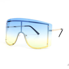 Cargar imagen en el visor de la galería, It&#39;s a Wrap Oversized Sunglasses - Diamond Delicates®™
